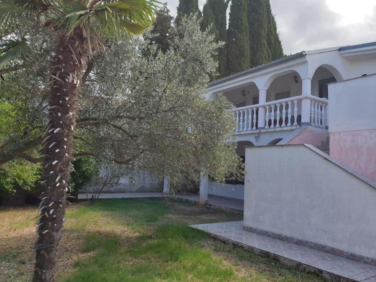 Villa 2 Swans Peroj Exterior foto